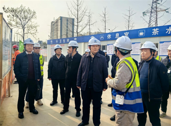 省住建厅调研组赴市州调研建筑业发展和安全生产工作